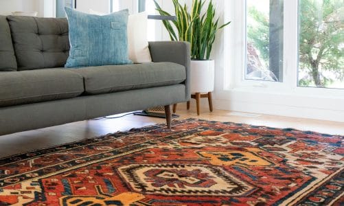 Szybkie odświeżanie dywanów – domowe sposoby na brud