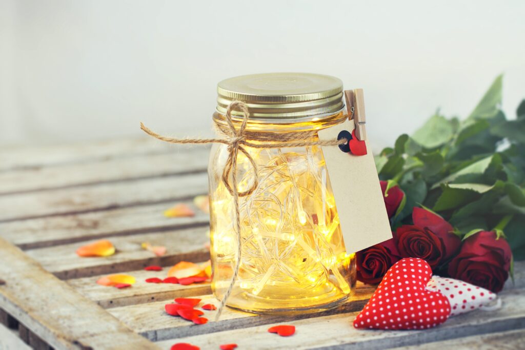 lampion ze słoika z lampkami LED w środku