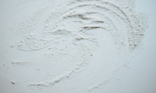 Jak wykorzystać sodę oczyszczoną do sprzątania?